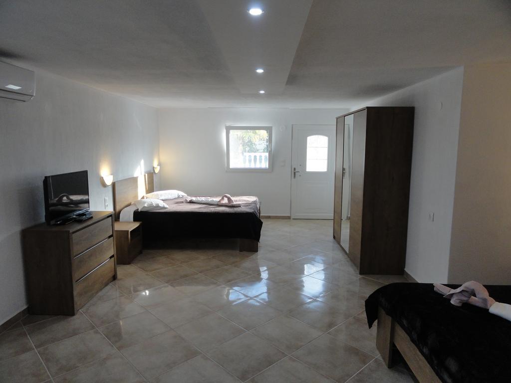 Delfini House Apartment Asprovalta Exterior photo